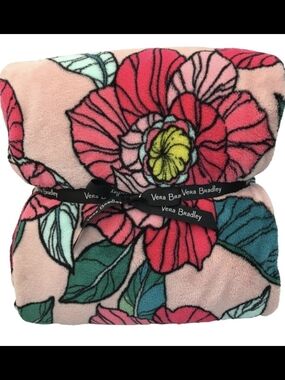 NWT Vera Bradley Throw Blanket Vintage Floral Fleece 80" x 50"
